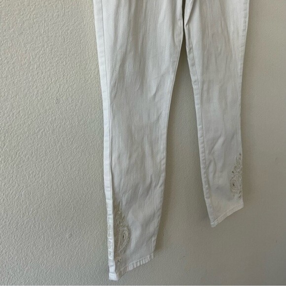 NYDJ Alina Lift Tuck Embroidered Ankle White Stretch Jeans SZ 12 - Picture 15 of 15